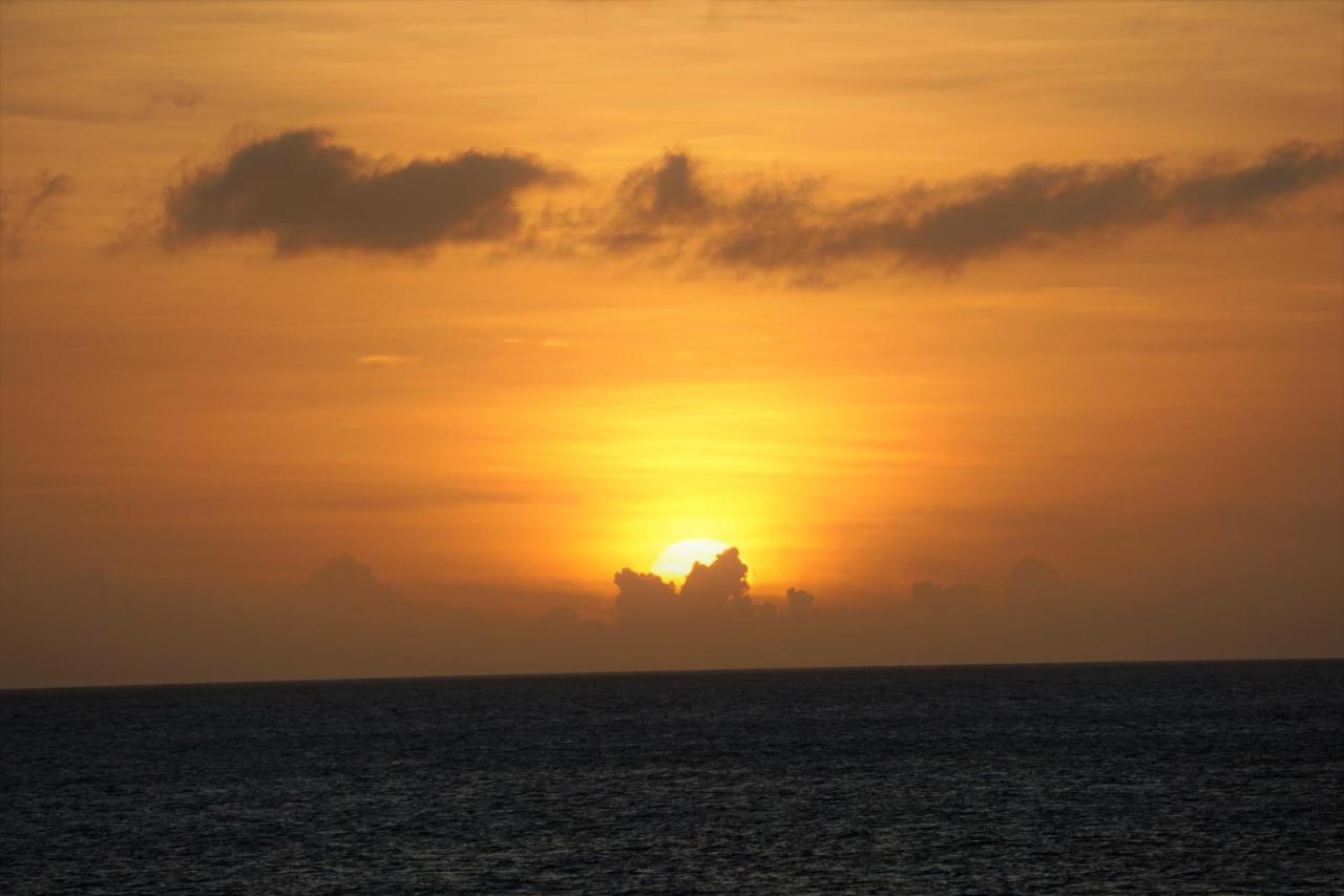 Okinawa Ocean Front Otel Chatan Dış mekan fotoğraf